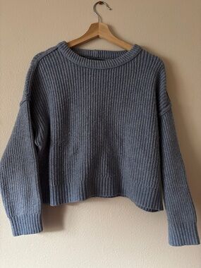 Vintage inspired grey blue women’s cropped boxy crewneck knit sweater size large
